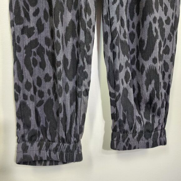 THML Womens Jogger Pants Size Small Animal Print Cargo Pockets Rayon Gray Black - Picture 5 of 10